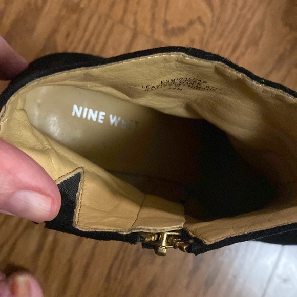 Nine West High Heel Boots, Black Suede, Size 8 1/2 medium, like new, hardly worn - Picture 4 of 7